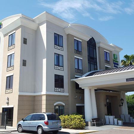 Holiday Inn Express Hotel & Suites Tampa-Usf-Busch Gardens By Ihg Kültér fotó