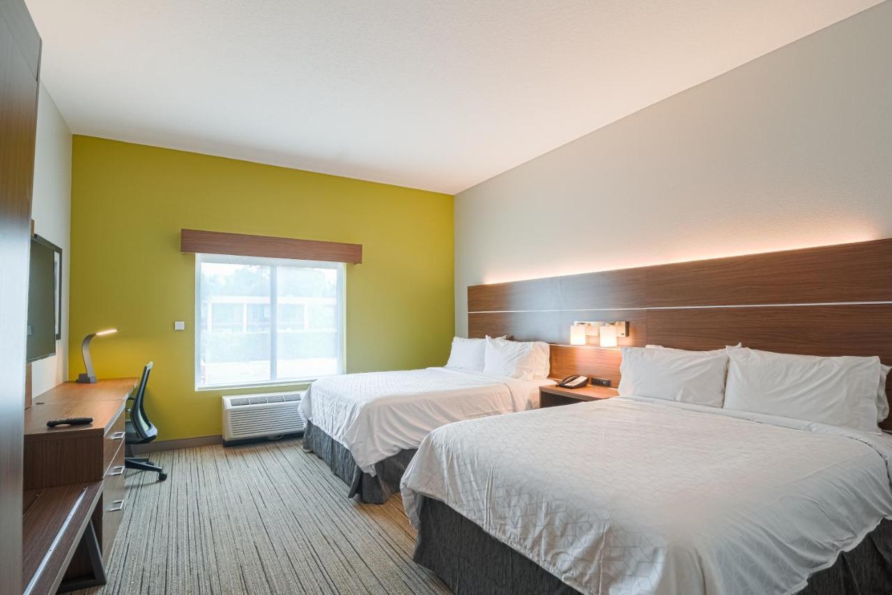 Holiday Inn Express Hotel & Suites Tampa-Usf-Busch Gardens By Ihg Kültér fotó