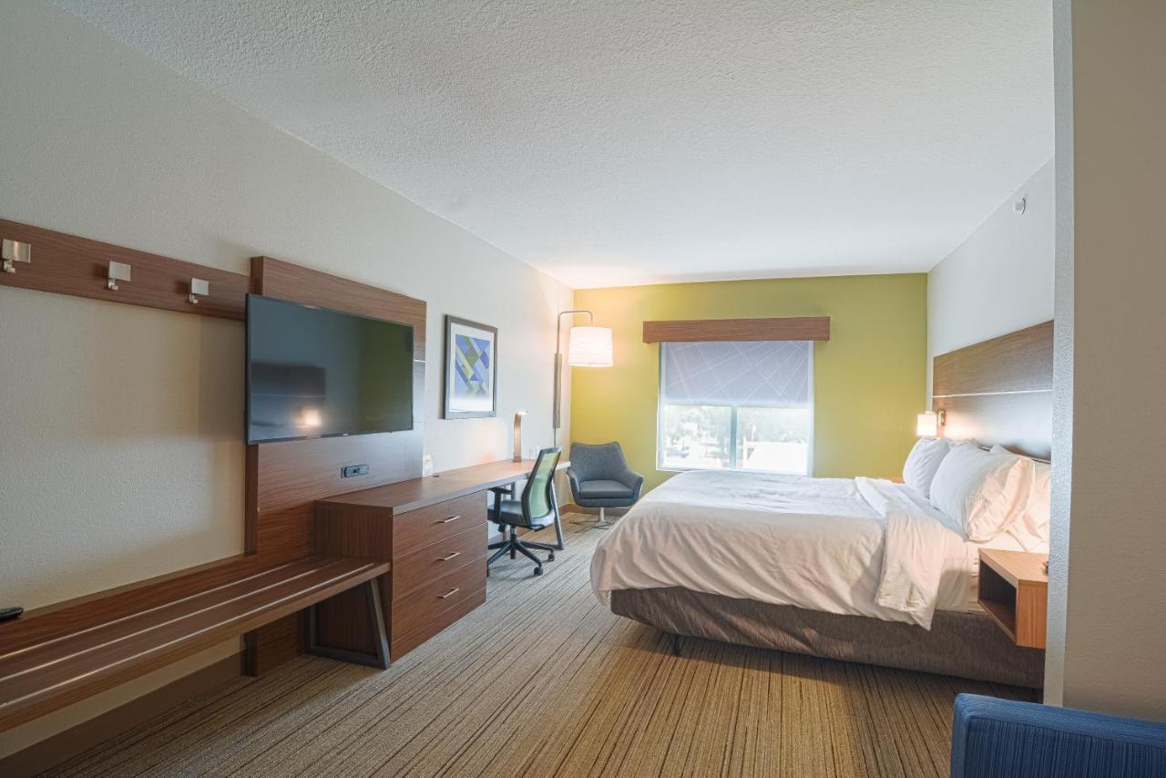 Holiday Inn Express Hotel & Suites Tampa-Usf-Busch Gardens By Ihg Kültér fotó