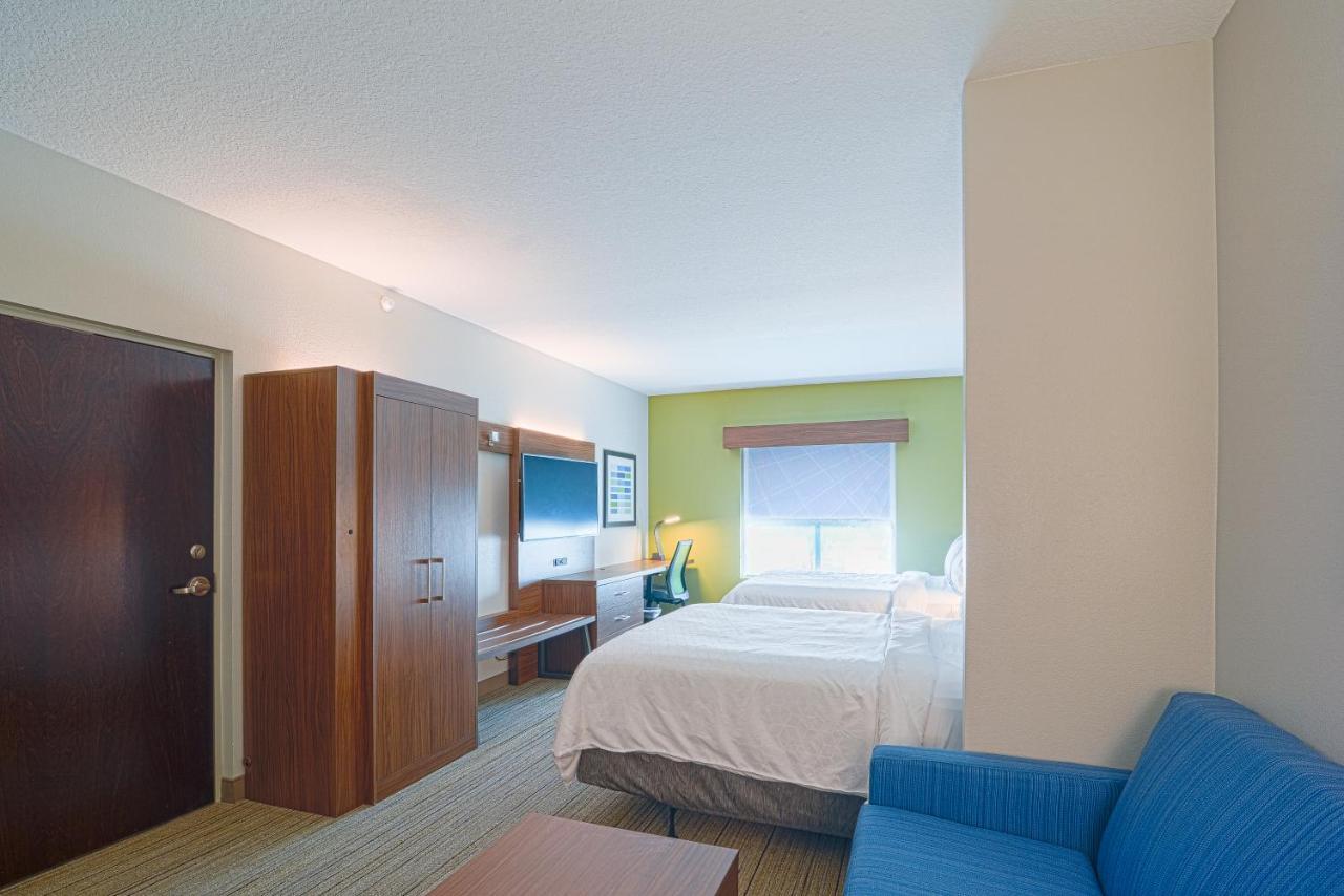 Holiday Inn Express Hotel & Suites Tampa-Usf-Busch Gardens By Ihg Kültér fotó