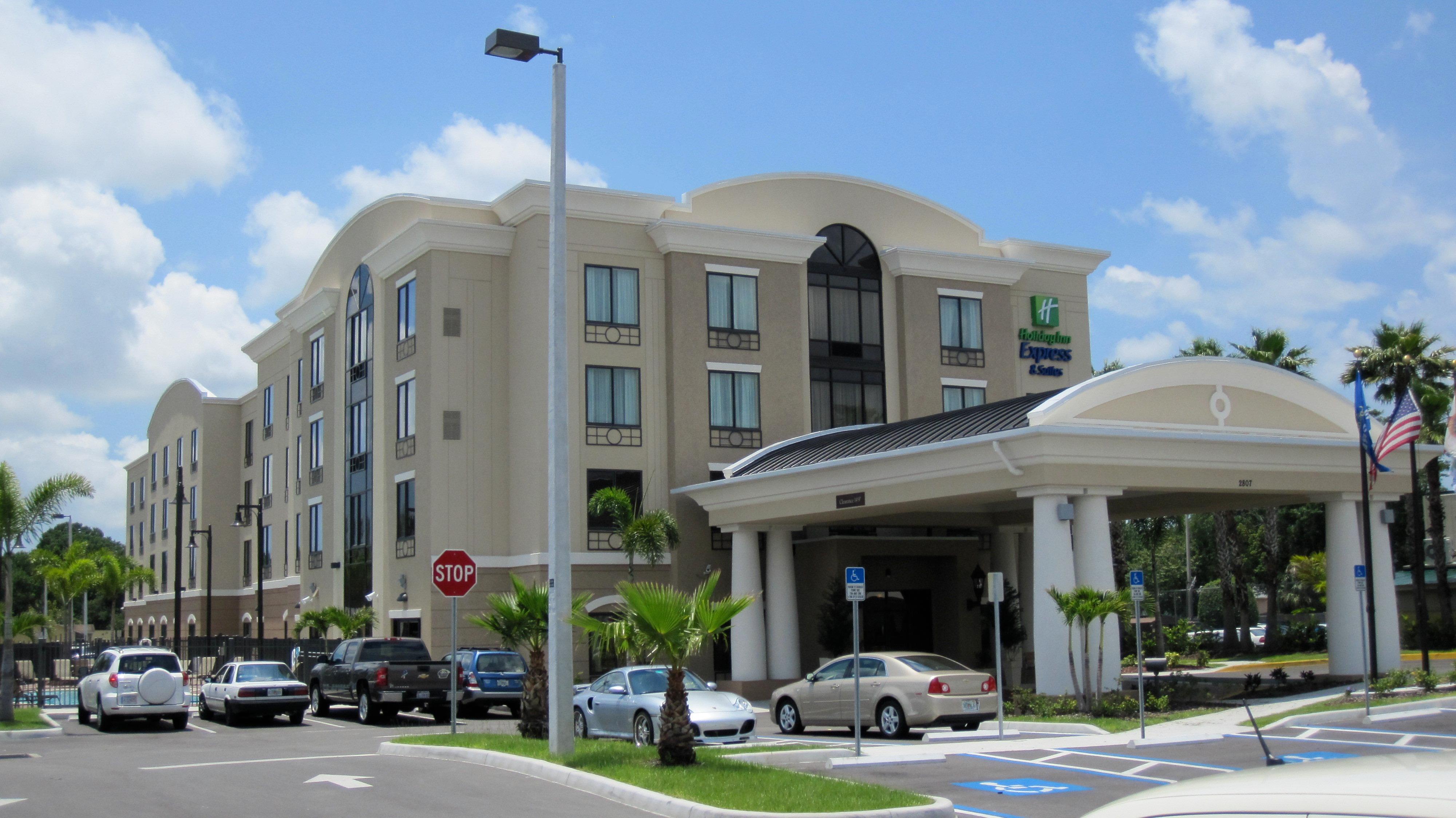 Holiday Inn Express Hotel & Suites Tampa-Usf-Busch Gardens By Ihg Kültér fotó