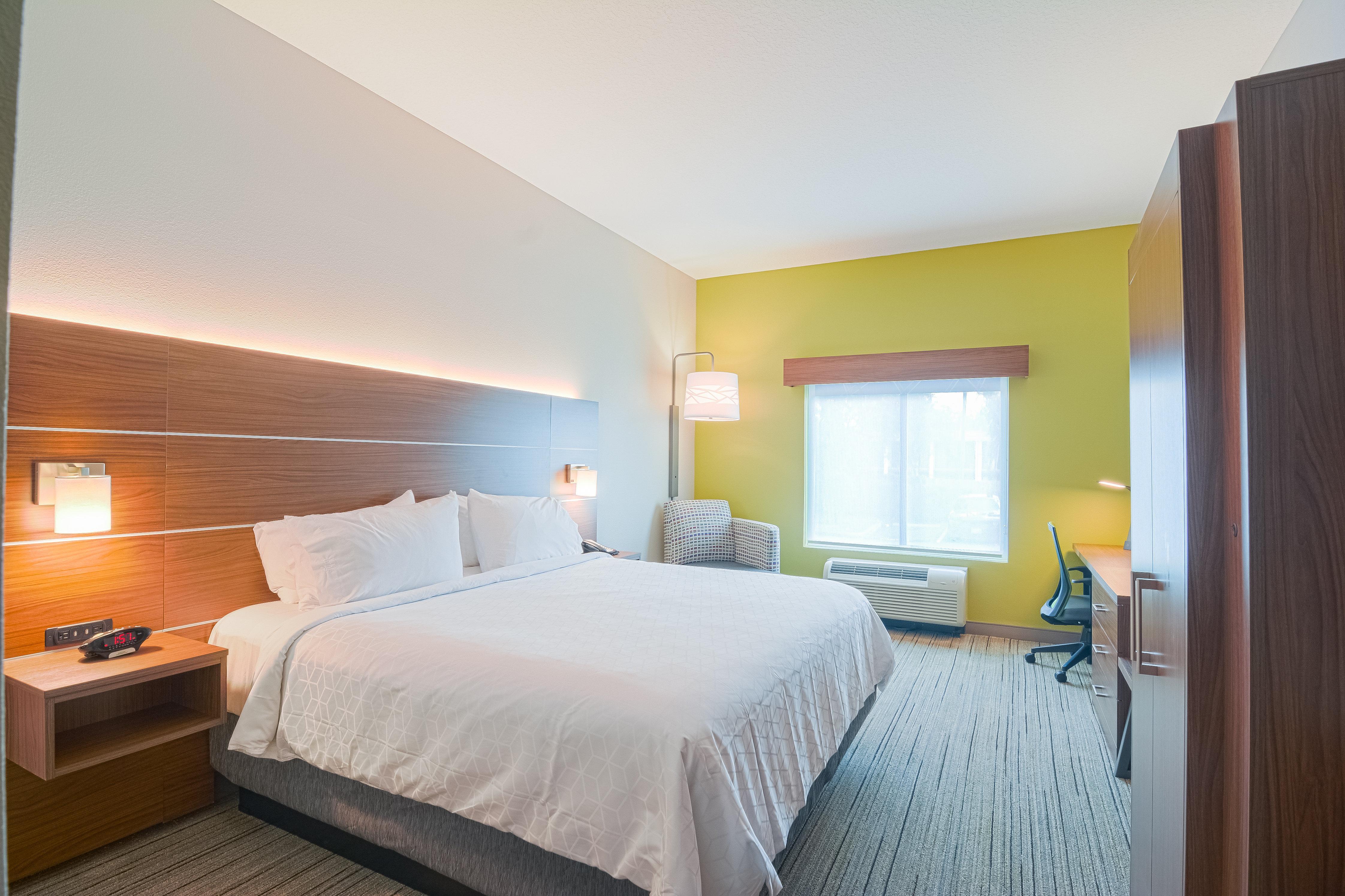 Holiday Inn Express Hotel & Suites Tampa-Usf-Busch Gardens By Ihg Kültér fotó