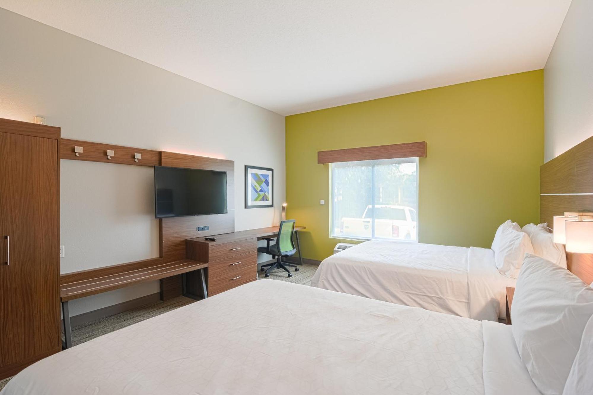 Holiday Inn Express Hotel & Suites Tampa-Usf-Busch Gardens By Ihg Kültér fotó