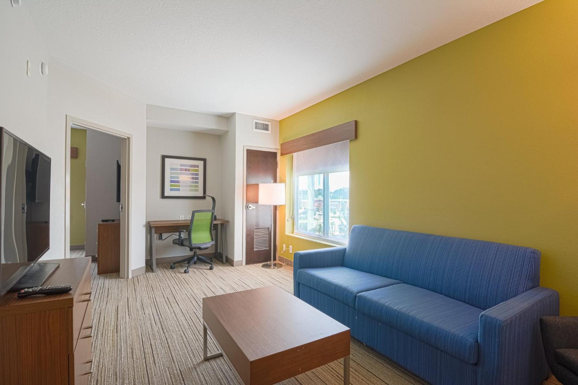 Holiday Inn Express Hotel & Suites Tampa-Usf-Busch Gardens By Ihg Kültér fotó