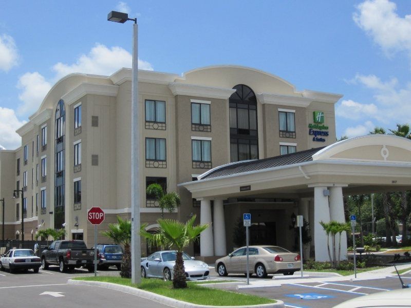 Holiday Inn Express Hotel & Suites Tampa-Usf-Busch Gardens By Ihg Kültér fotó